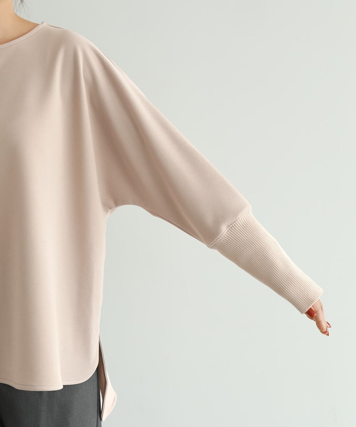 ピンクベージュ