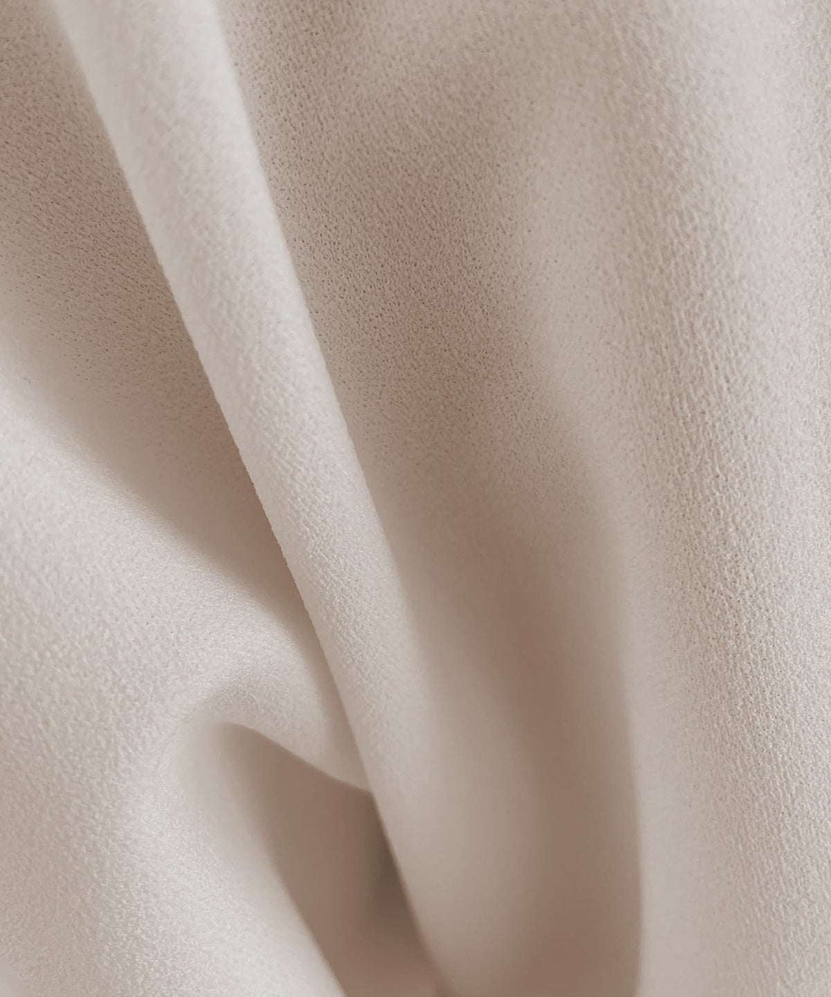 ピンクベージュ