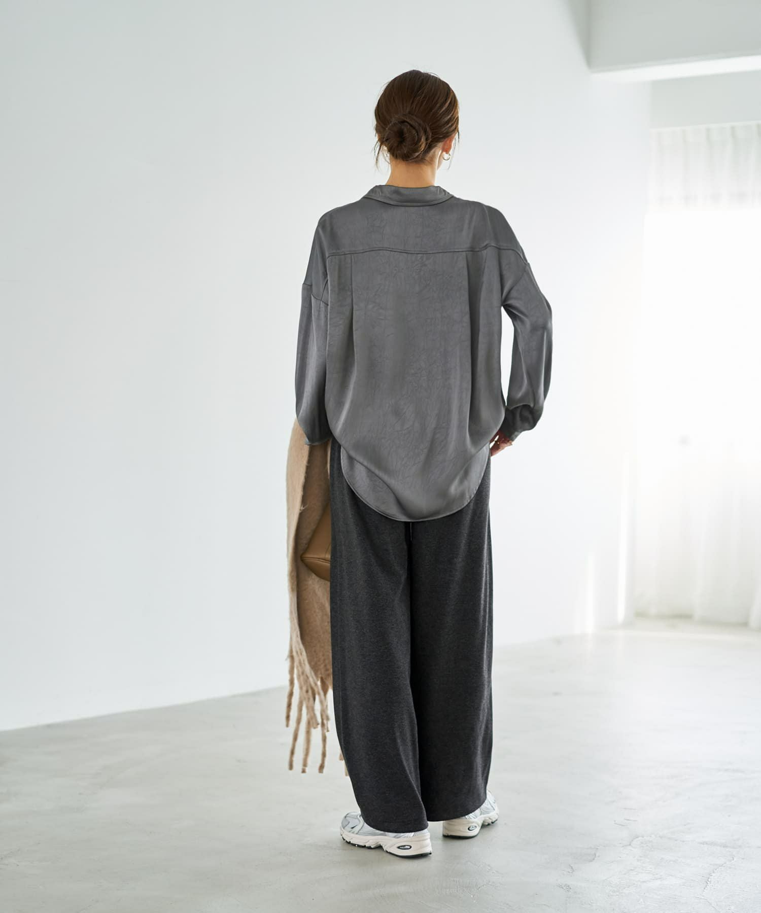 LUXE】シボ入りとろみサテンシャツB | おしゃれな大人レディース