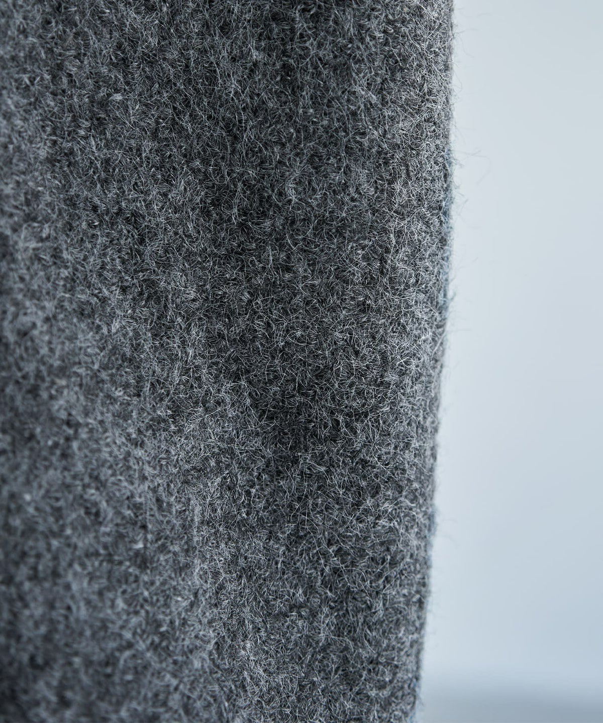 着用イメージ チャコール