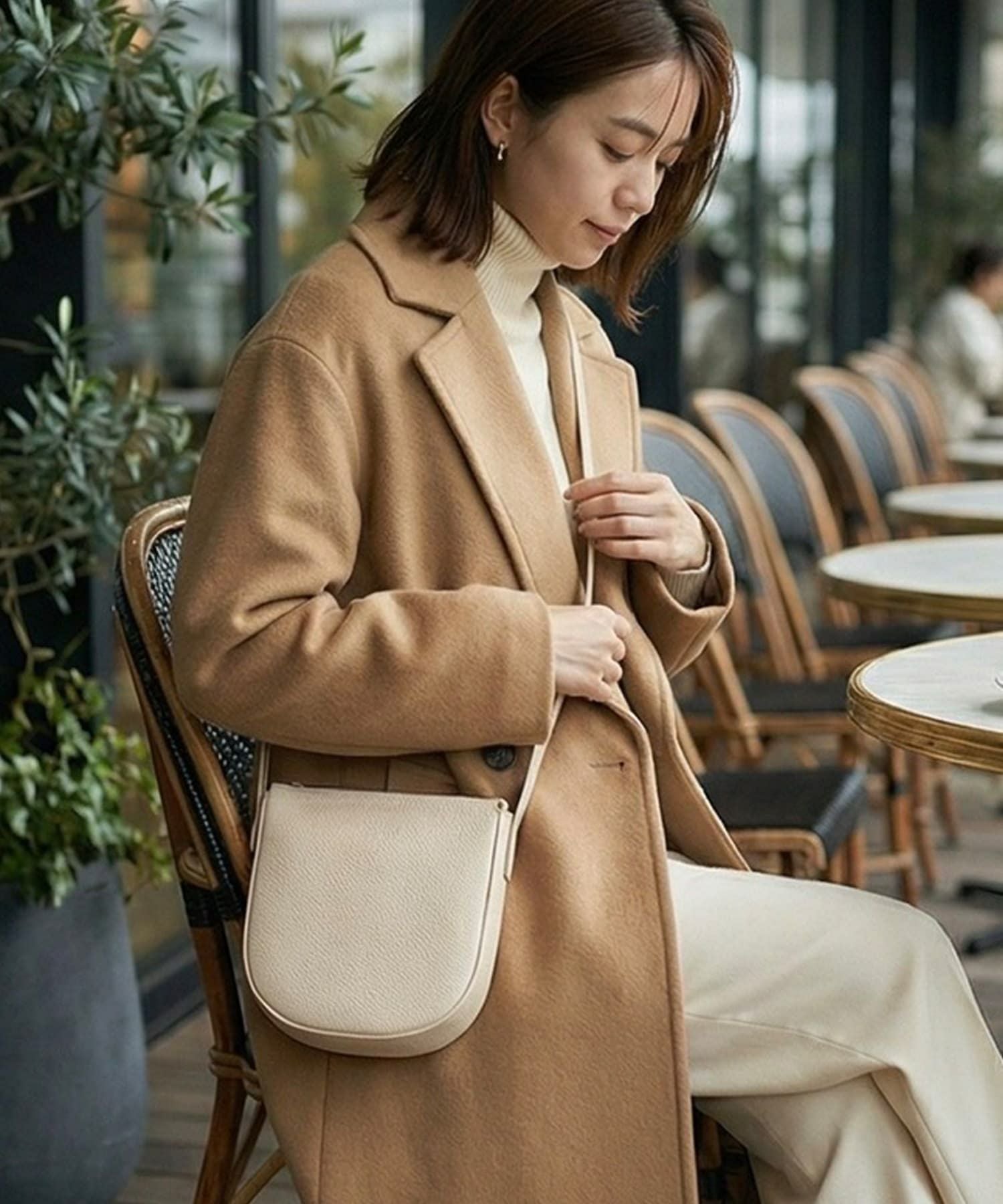 DELI by】本革スマートショルダーポーチ | おしゃれな大人レディース