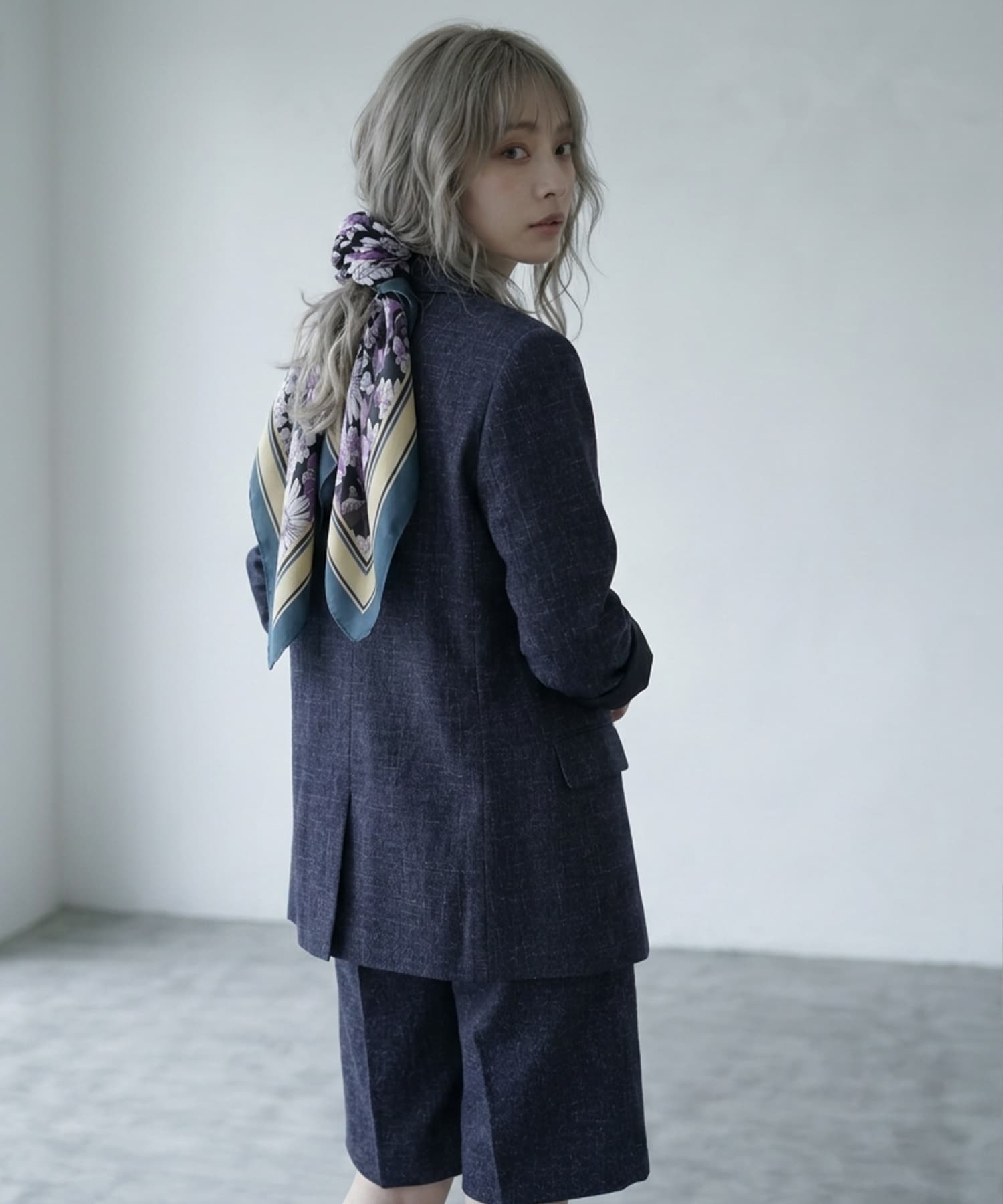 lovelivingproperly スカーフ ブラック BLK001】大判フラワースカーフ | おしゃれな大人レディース