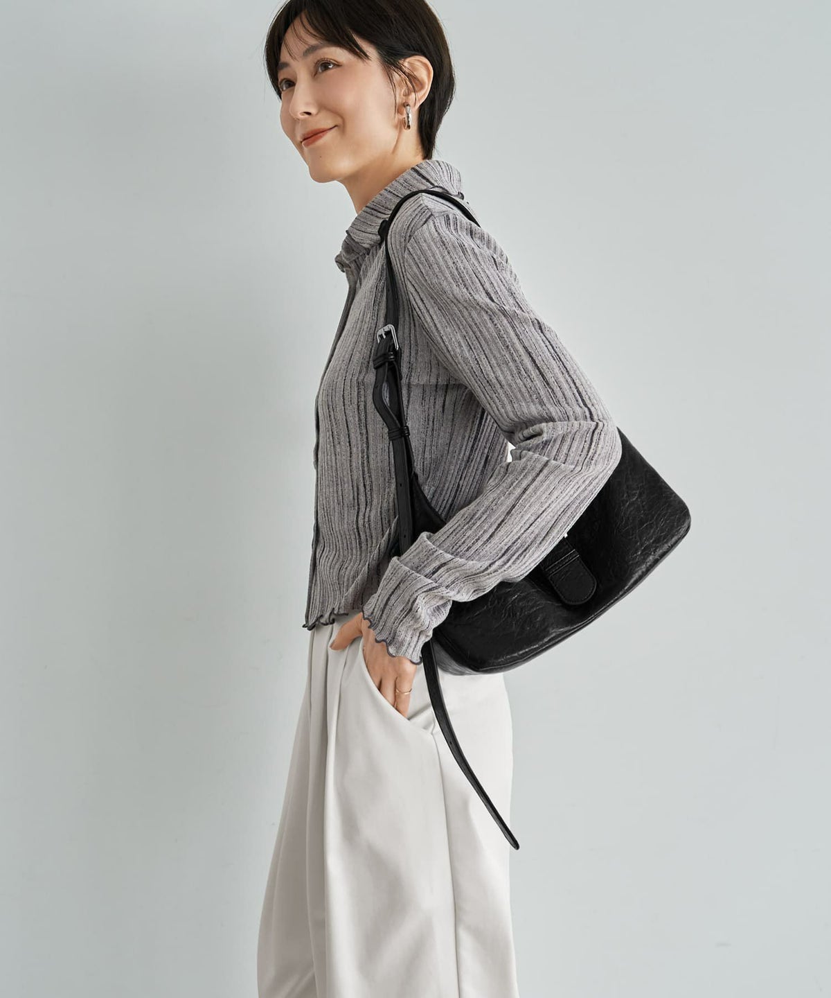 着用イメージ 167cm グレー