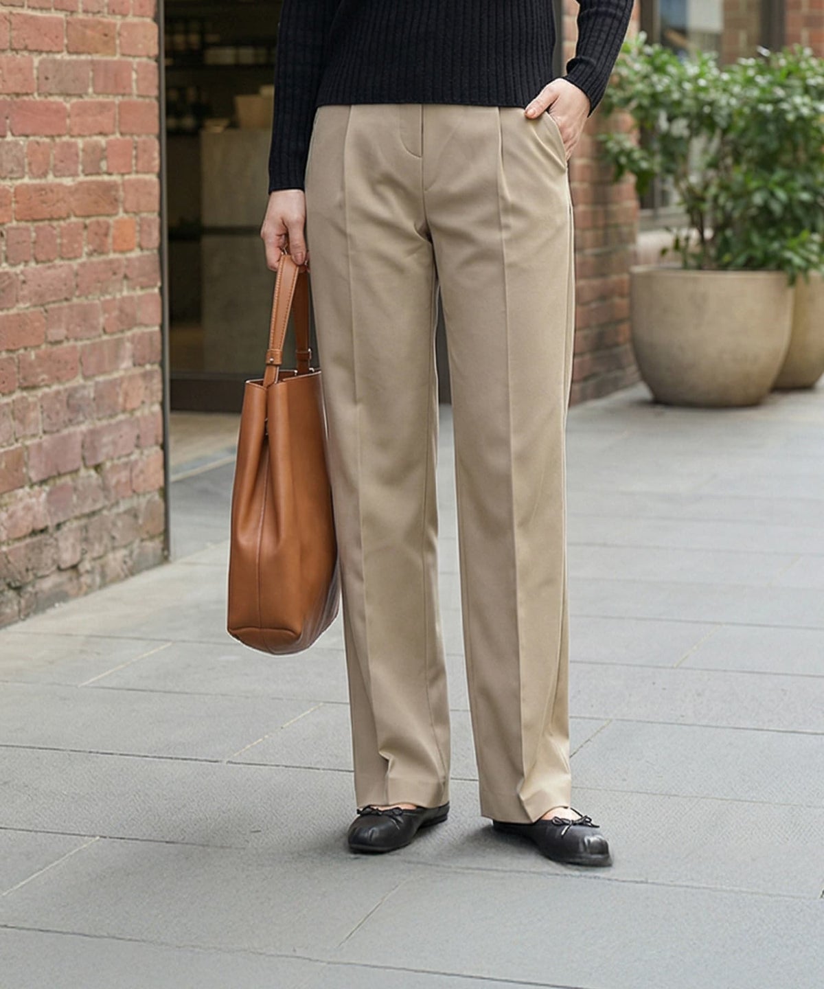 サンドベージュ