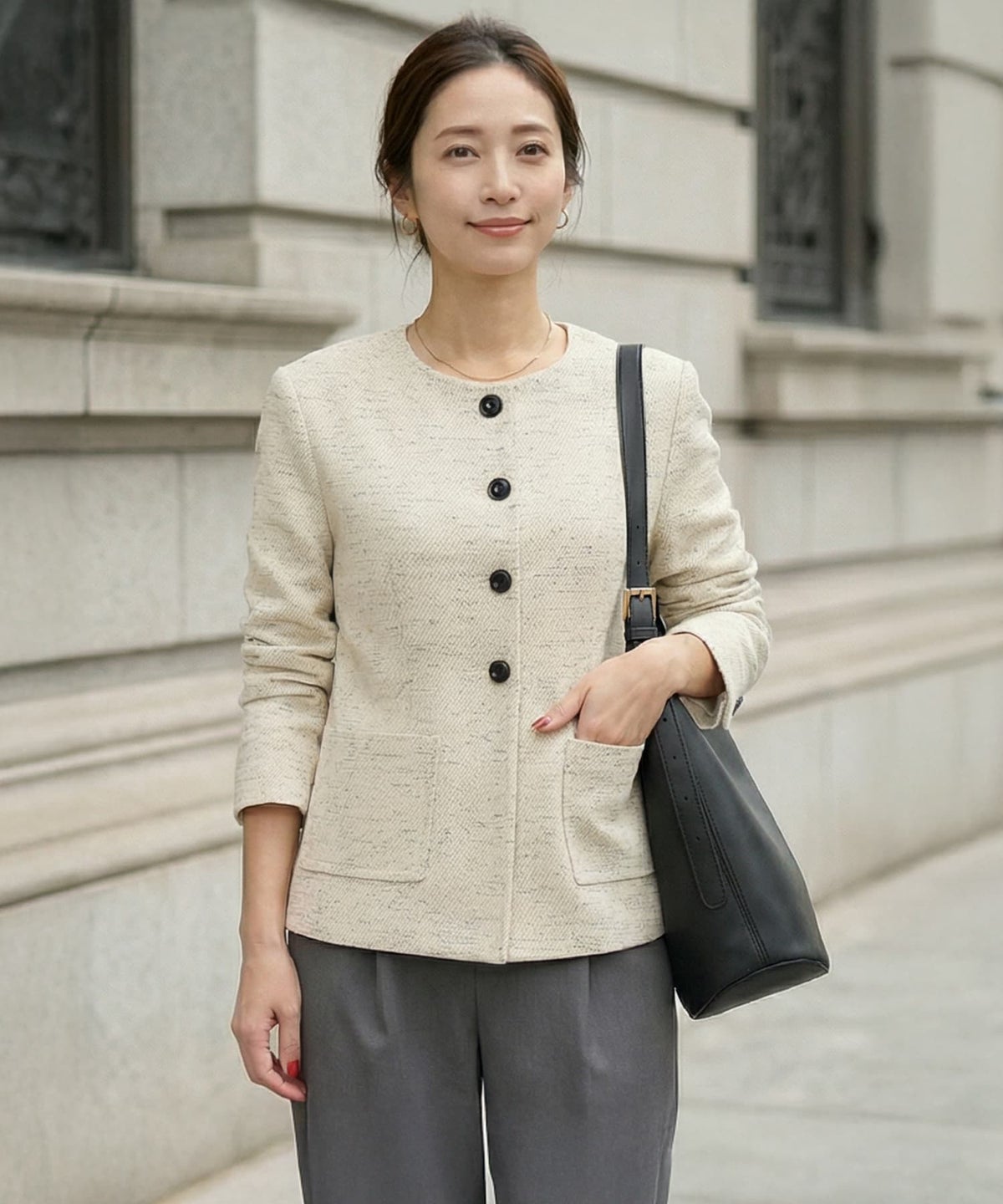 ライトベージュ