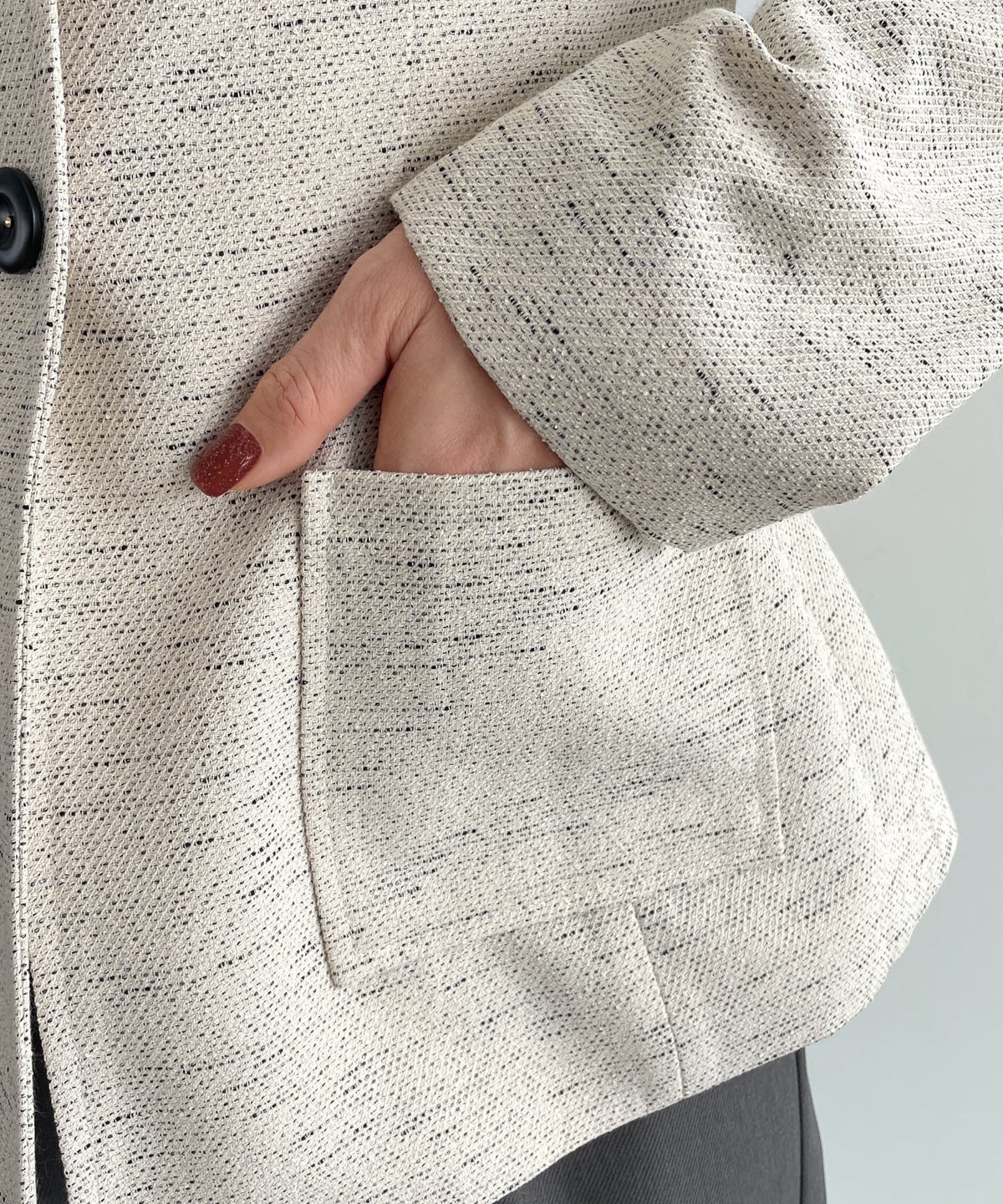 ライトベージュ