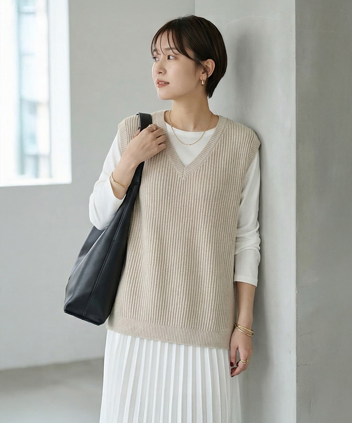 ストライプ編みVネックベスト | おしゃれな大人レディースファッション
