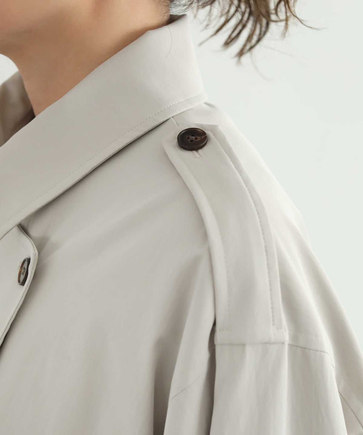 ライトベージュ