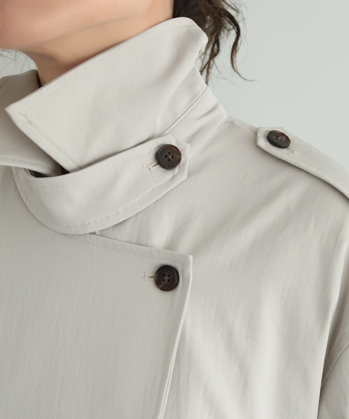 ライトベージュ