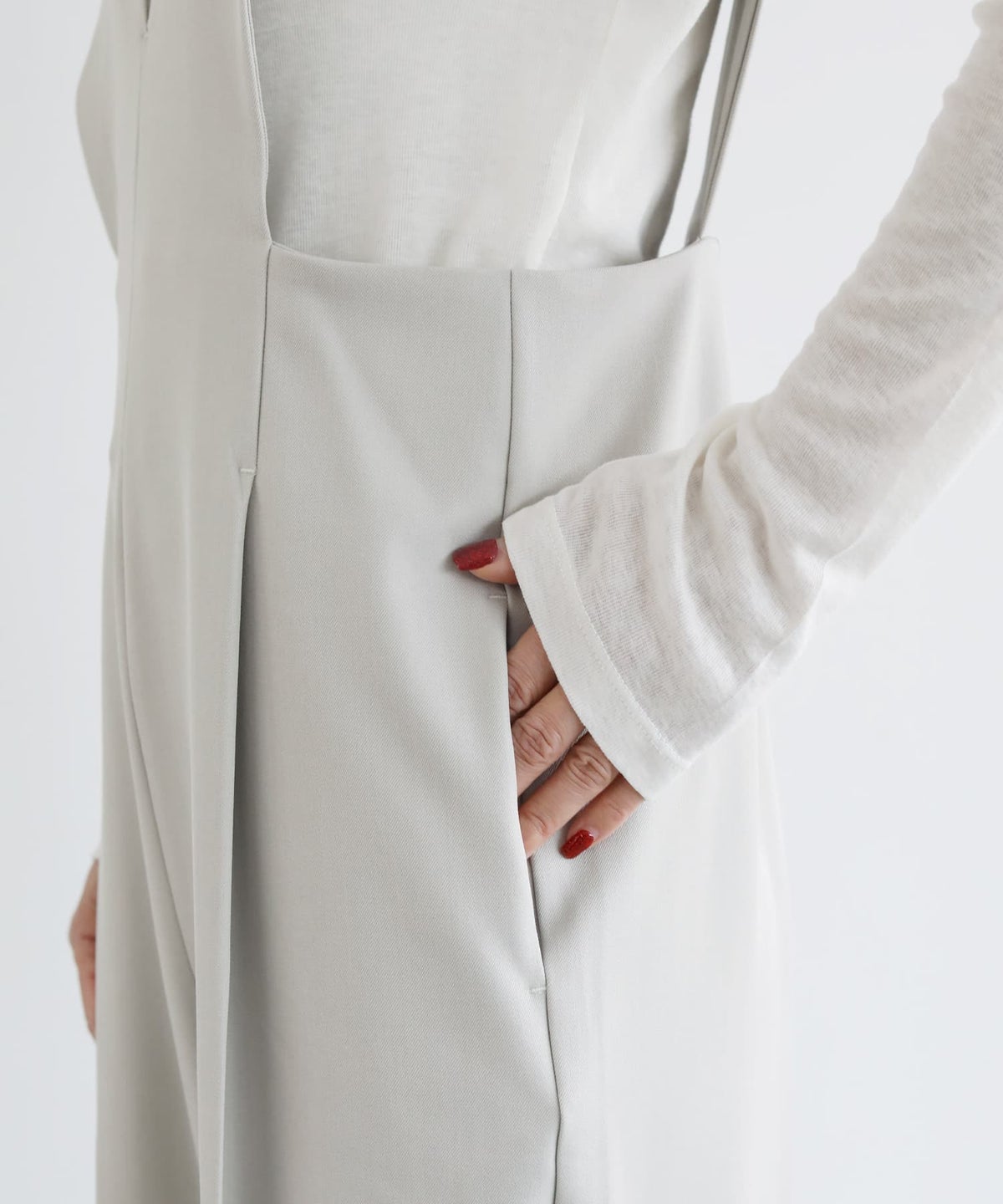 サンドベージュ