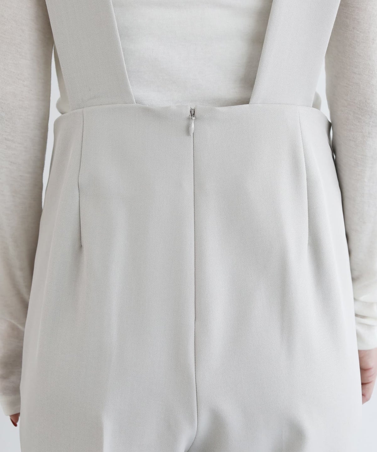 サンドベージュ