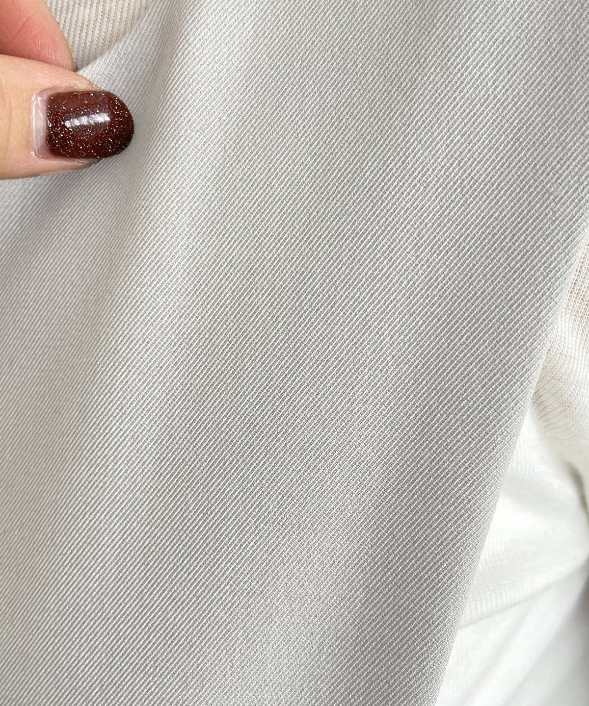 サンドベージュ