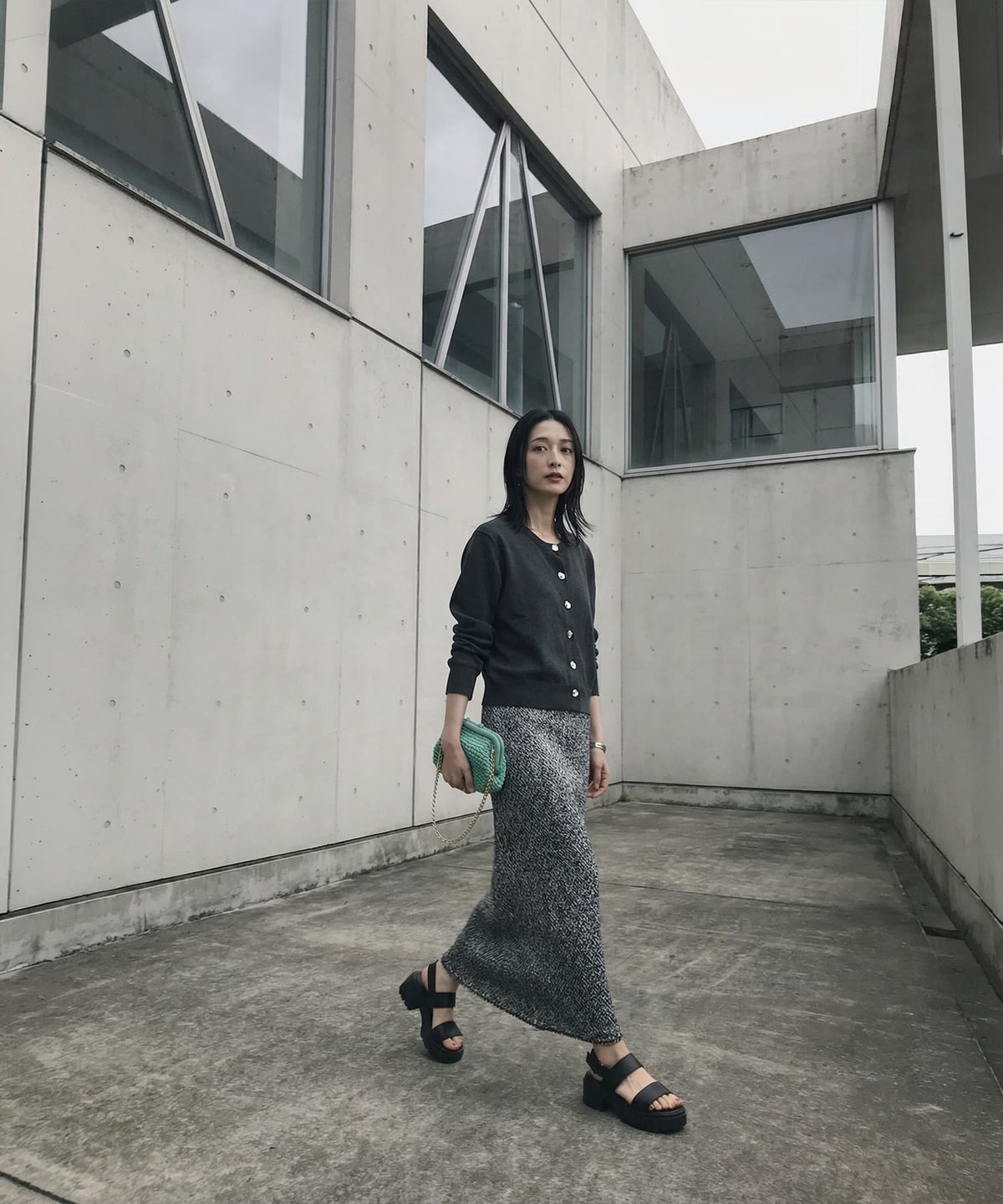 着用イメージ 165cm チャコール