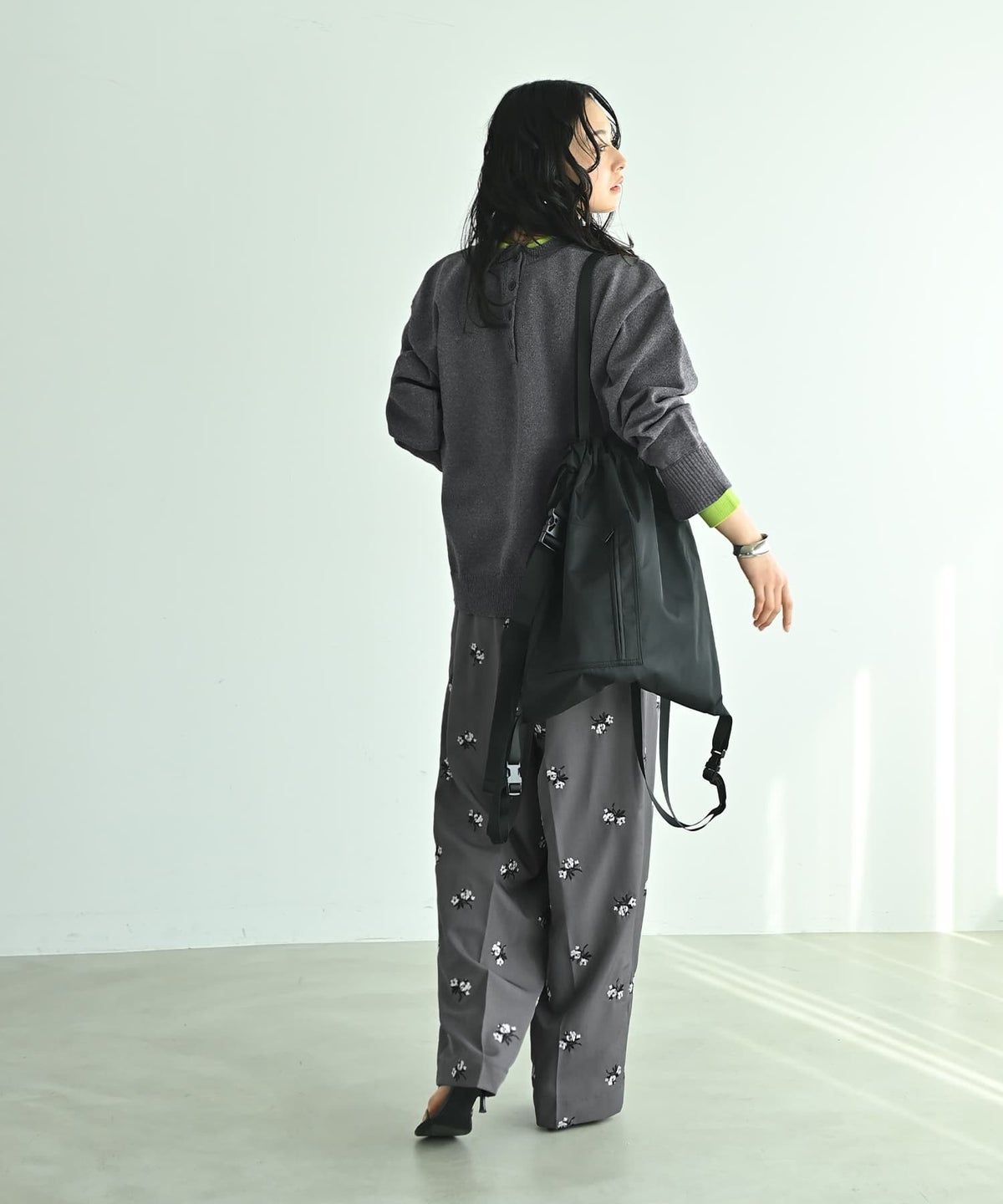 着用イメージ 167cm チャコール