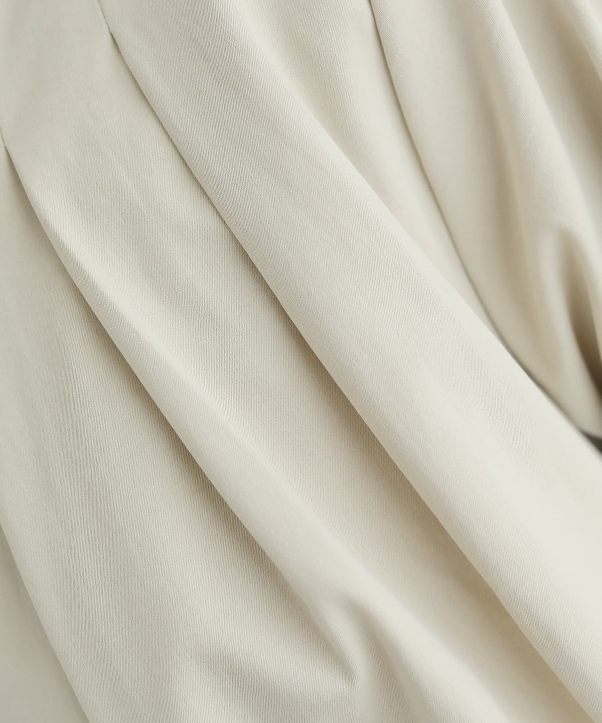 ライトベージュ