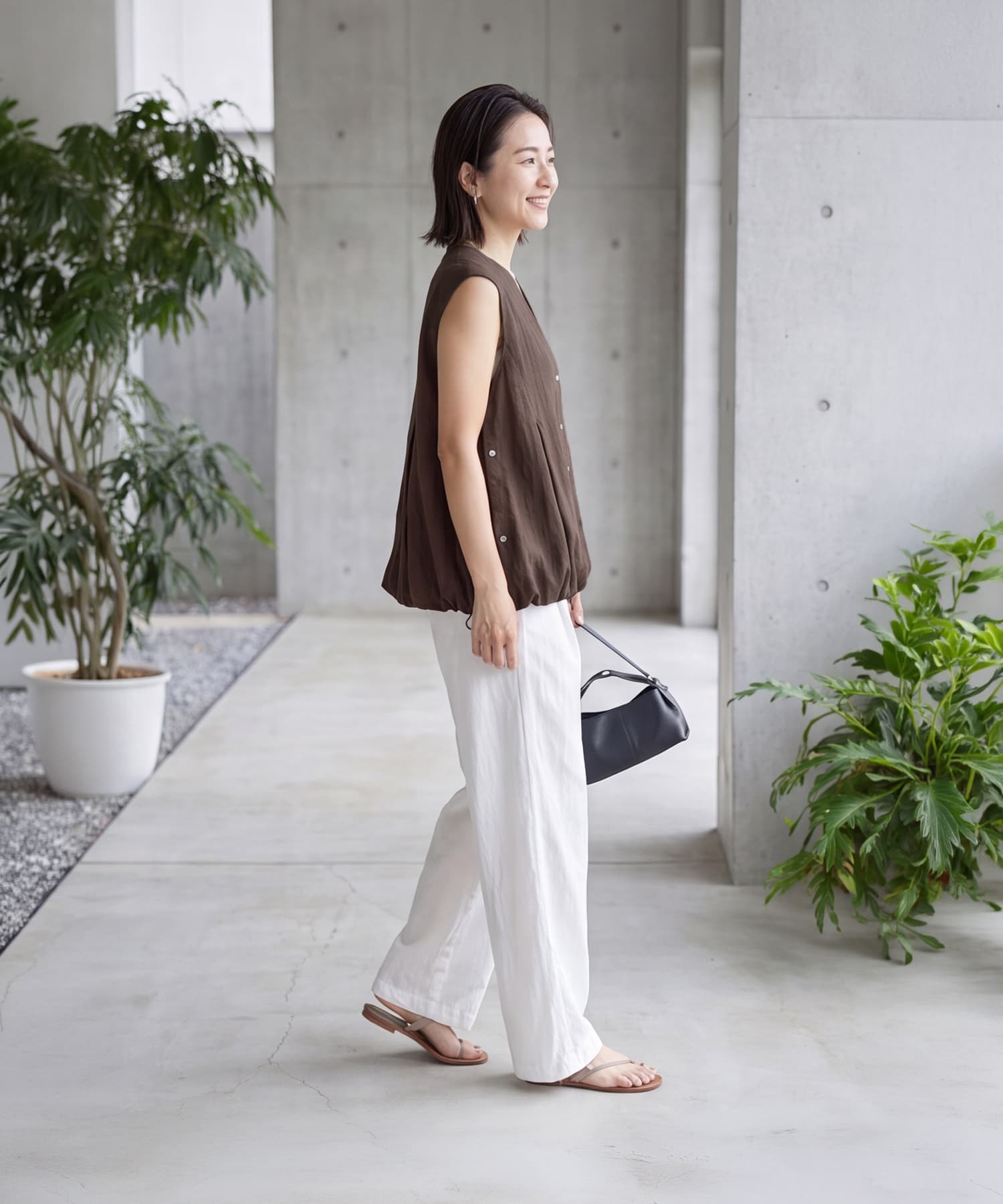 selection】シボ入り裾タックバルーンジレ型tops | おしゃれな大人