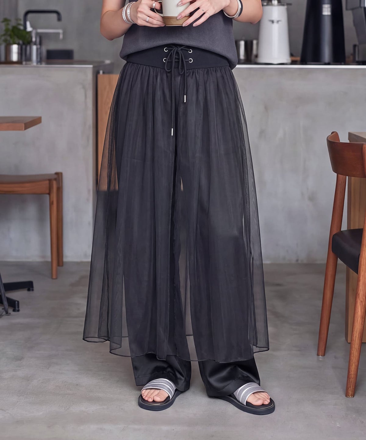 ブラック