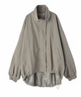 カーキグリーン