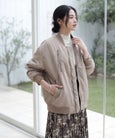 ピンクベージュ